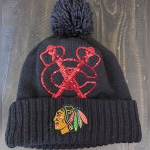 Chicago blackhawks NHL beanie with Pom like new